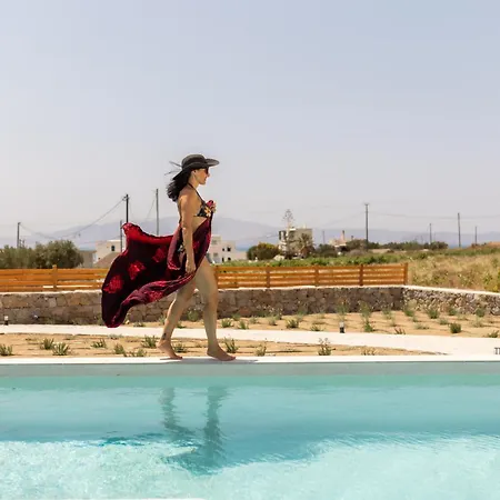 Finest -seaside With Private Swimming Pool At Orkos